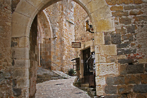 Porte fortifiée CARENNAC (46)