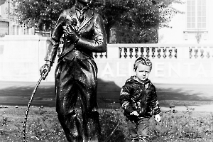 mur M.Beaufils -       Ch. Chaplin & l'enfant  