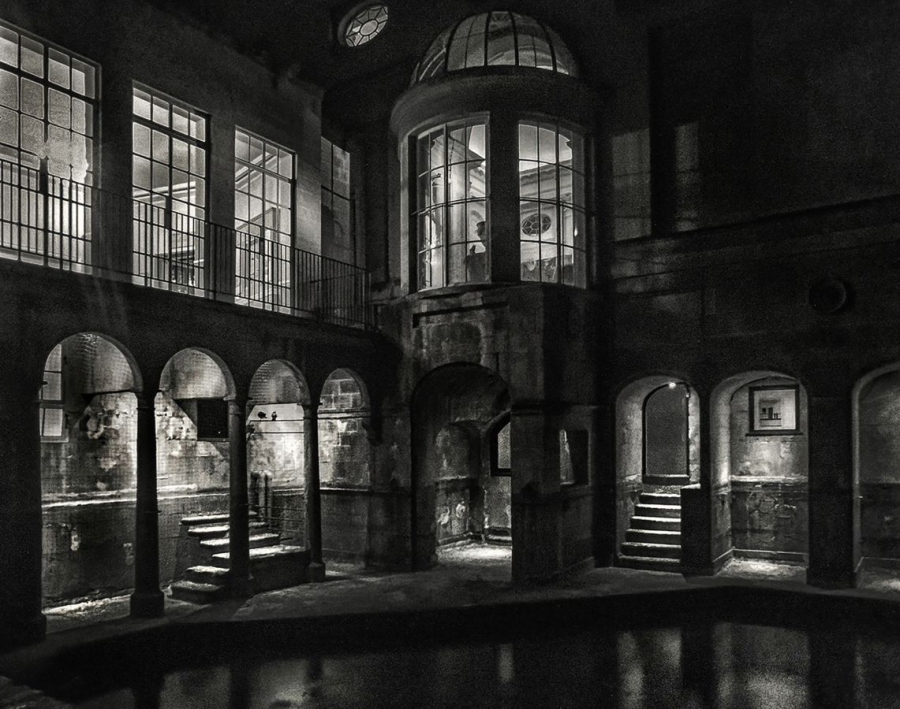 The Royal Bath BRUGNOT Andrée Claude