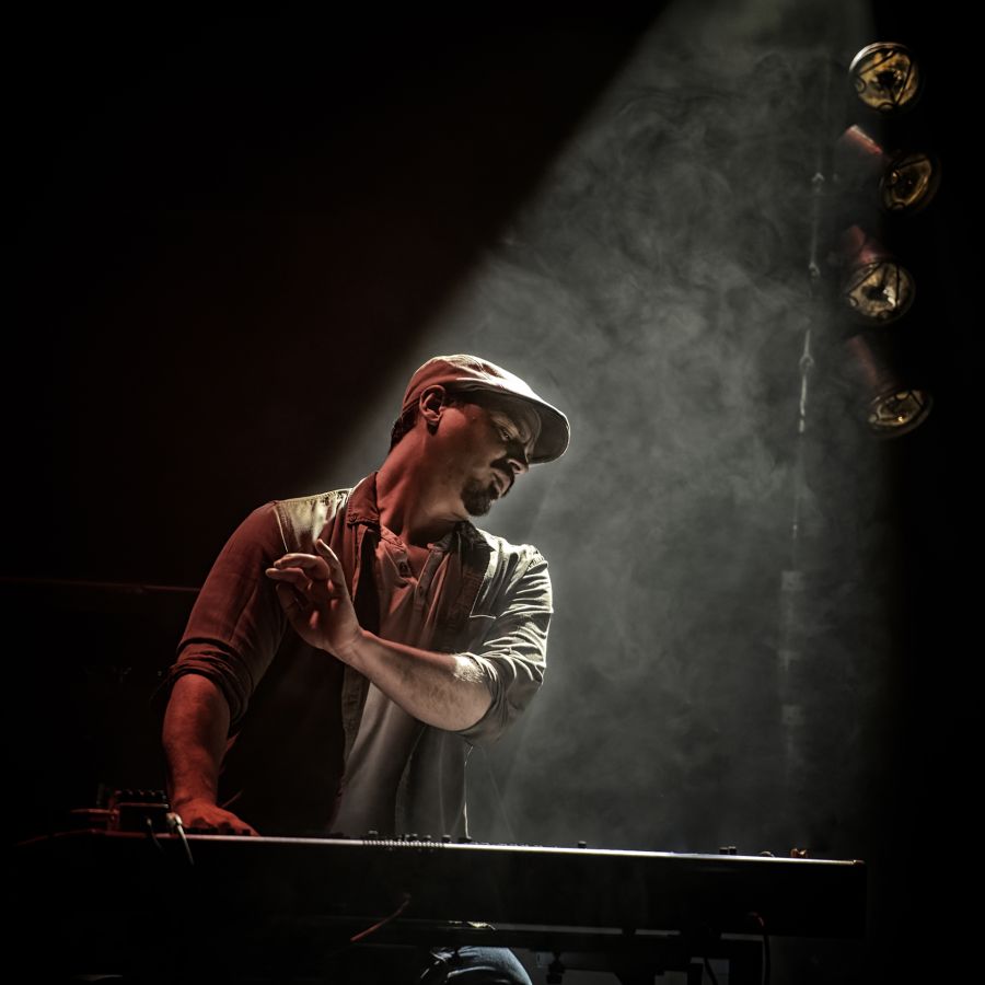 MILLIET Laurent - Dans la lumière