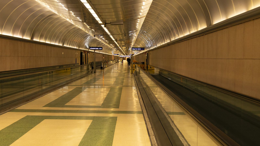 MOSNIER Michel - Couloir de gare