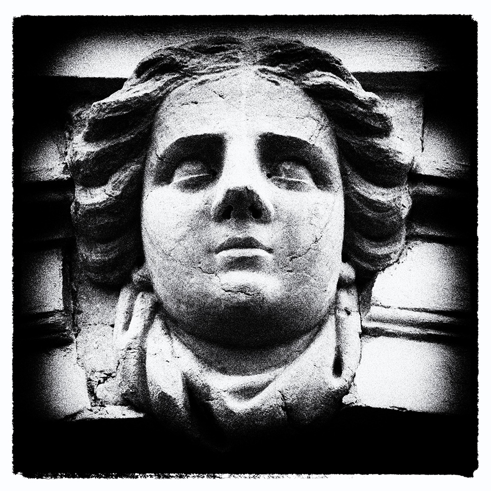 deley-d-02_48422407512_o