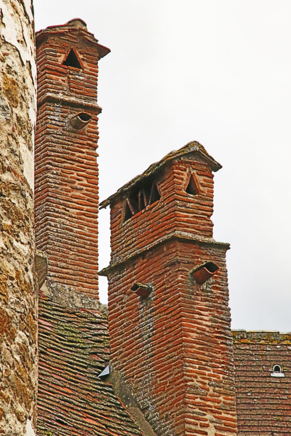 Drôles de cheminées - CARENNAC (46)