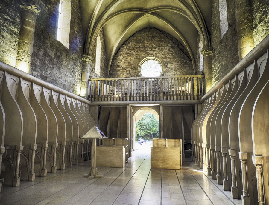 eglise l'intérieurVal St BENOIT 1920