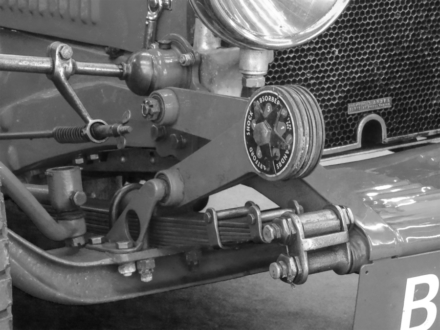 Alain G MECA AUTO 03 N&B 1920px